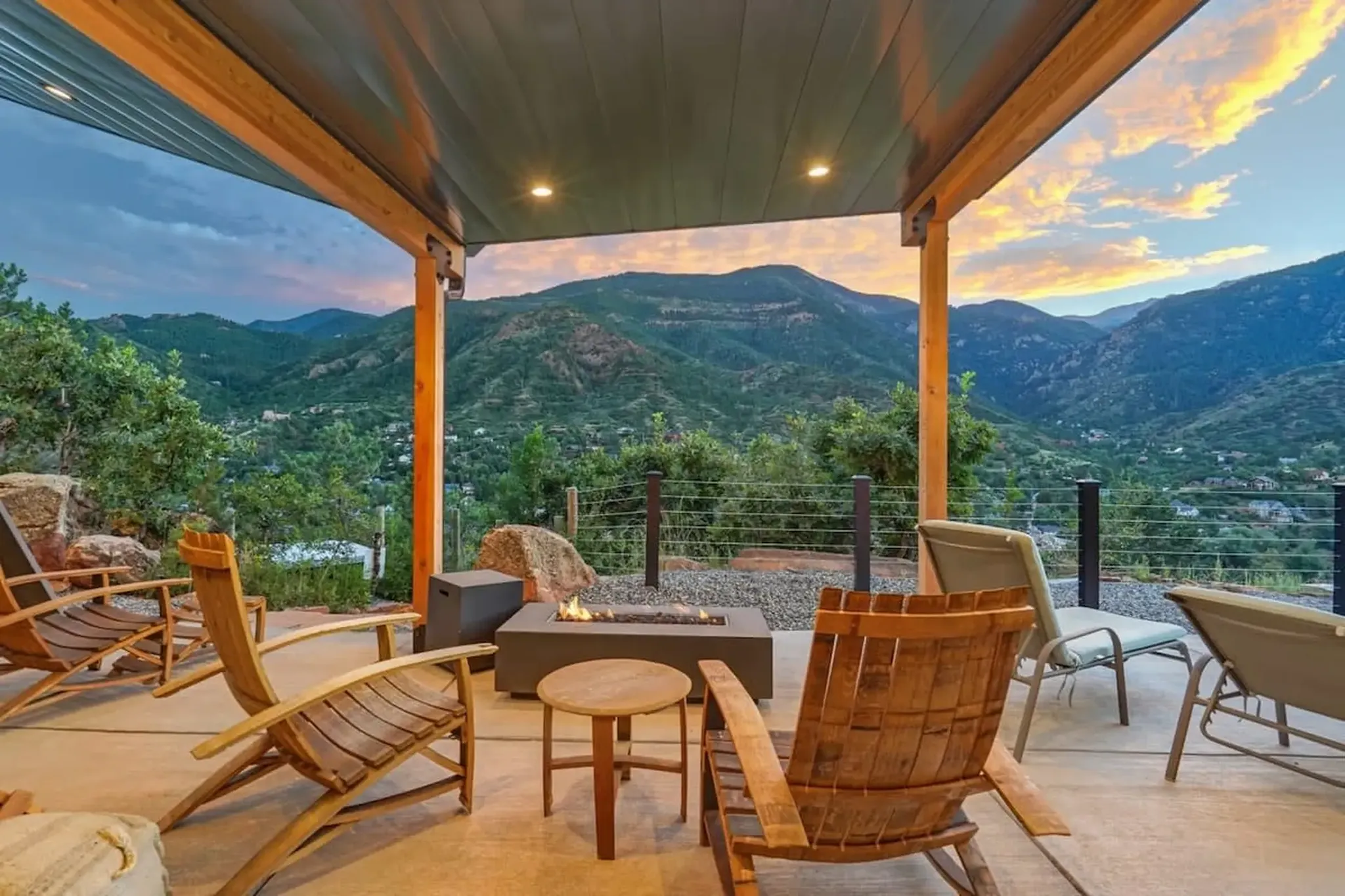 Luxury Meets Nature: High-End Vacation Rentals in Colorado Springs for the Discerning Traveler